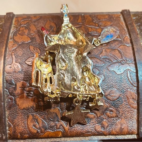 SALE!!! RARE SignedKirk’s Folly Santa & Forest Animals Necklace Enhancer! - Picture 4 of 11